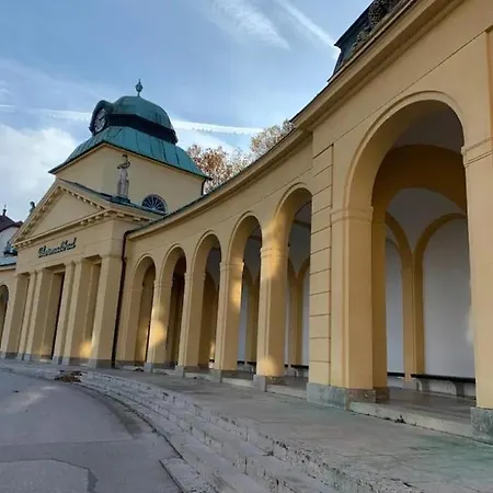 Lejlighed Villa Fuer Praesentationen Und Events, Eine Nacht Im Puppenmuseum Erleben Bad Voeslau