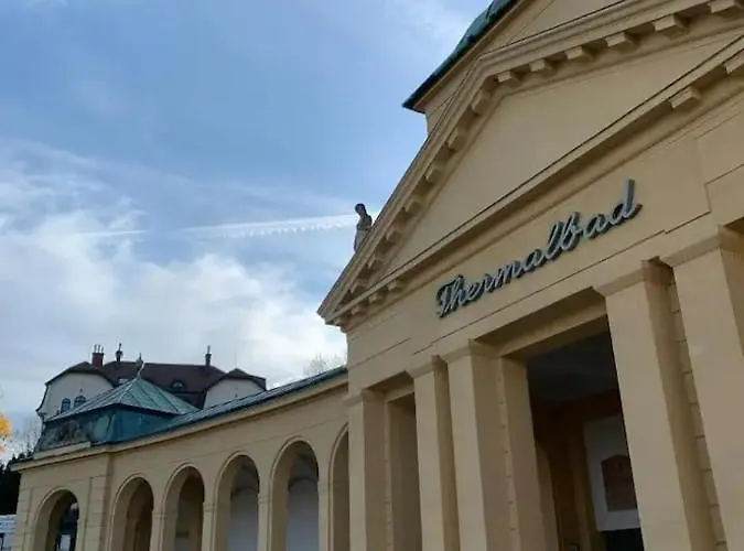 Villa Fuer Praesentationen Und Events, Eine Nacht Im Puppenmuseum Erleben Bad Voeslau