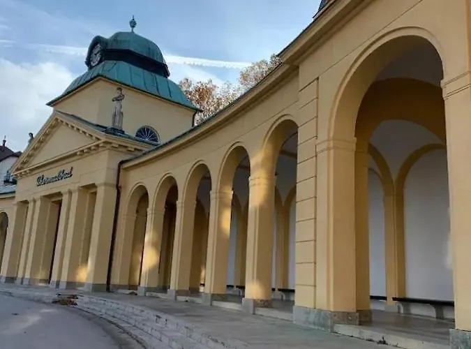 Lejlighed Villa Fuer Praesentationen Und Events, Eine Nacht Im Puppenmuseum Erleben Bad Voeslau