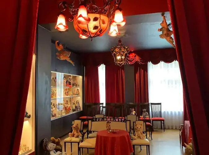 Lejlighed Villa Fuer Praesentationen Und Events, Eine Nacht Im Puppenmuseum Erleben *